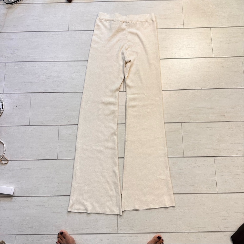 Guess Silk Blend Cream Pants - Picture 7 of 9
